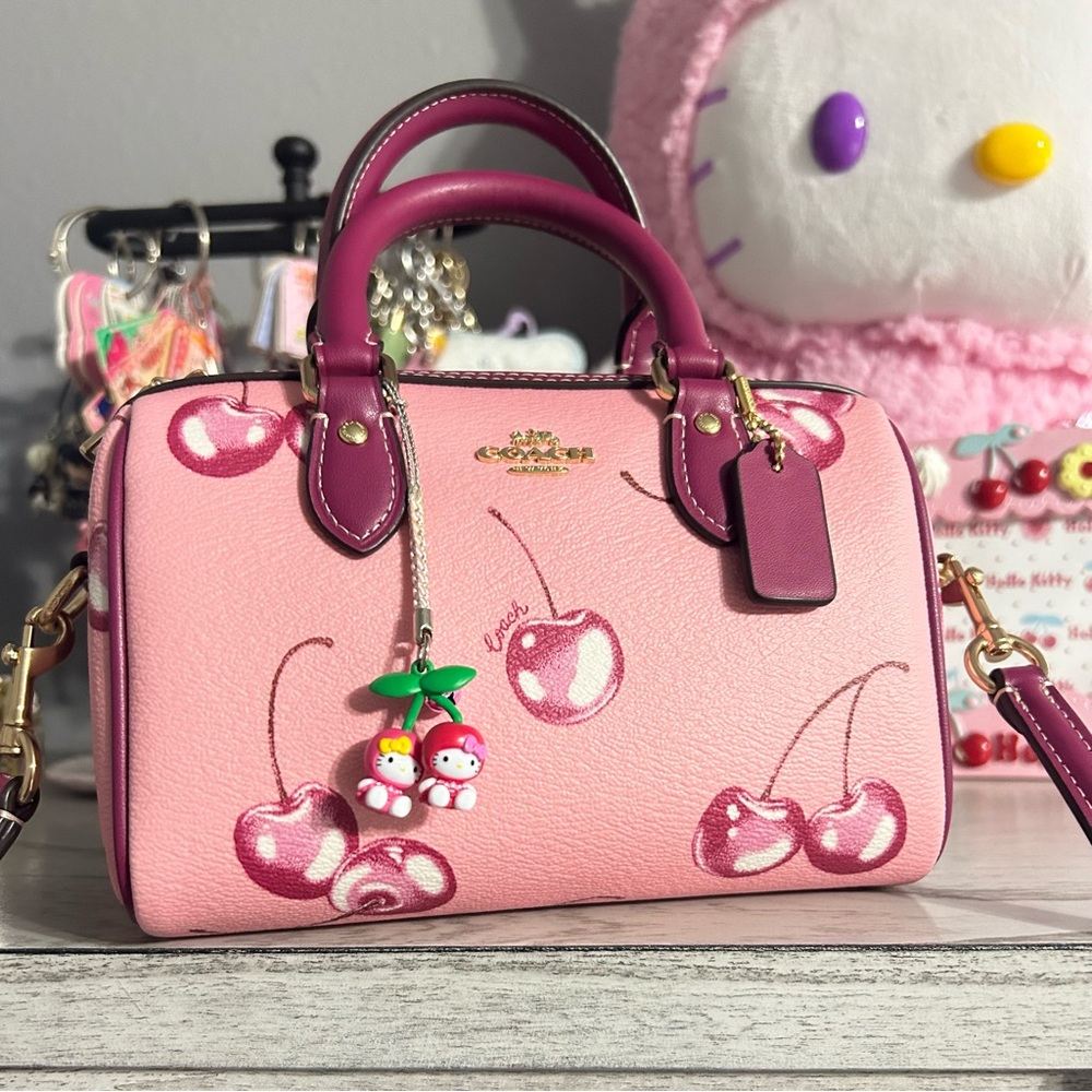 Hello Kitty Cherry Keychain - Picture 2 of 3